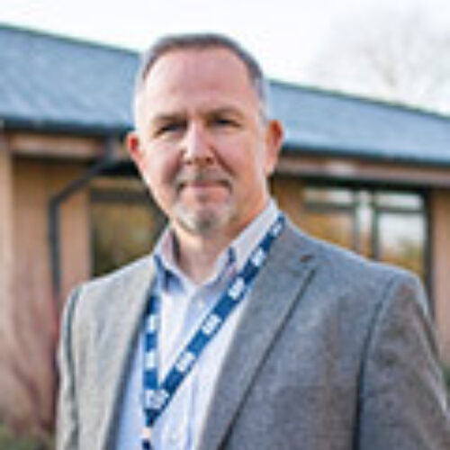 P13560 Ian James Profile Photo 07 Website 2