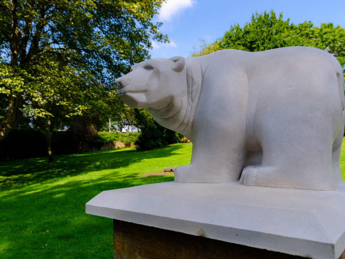 Polar bear sculpture