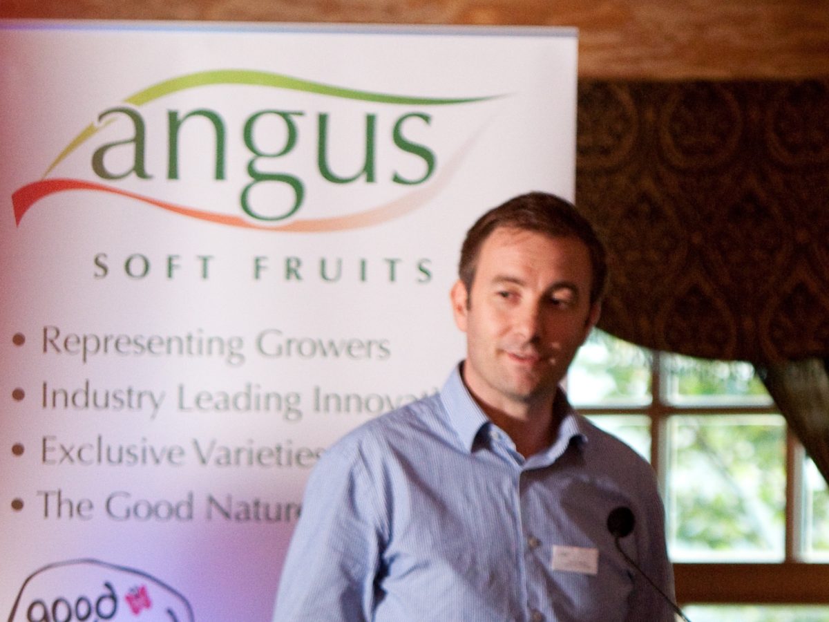 Harvey speaking to UK and international growers at the annual Angus conference.