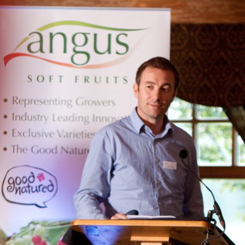 Harvey speaking to UK and international growers at the annual Angus conference.