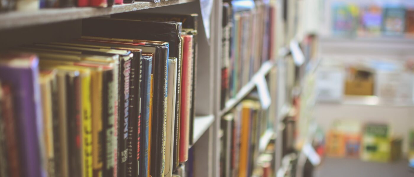 Library -9C3Tmxwqjq